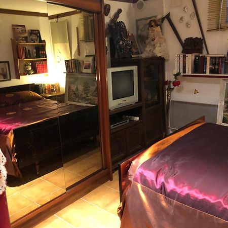 Yufan Apartman La Ville-du-Bois Szoba fotó